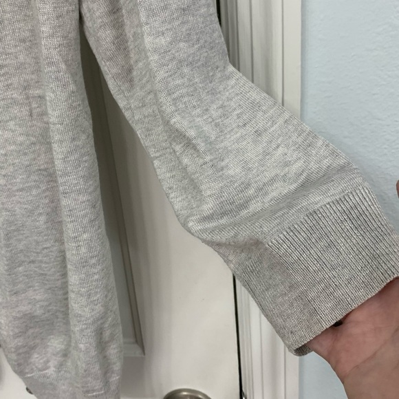 🎉Spense cardigan in a soft light gray. Size medium - Picture 5 of 10